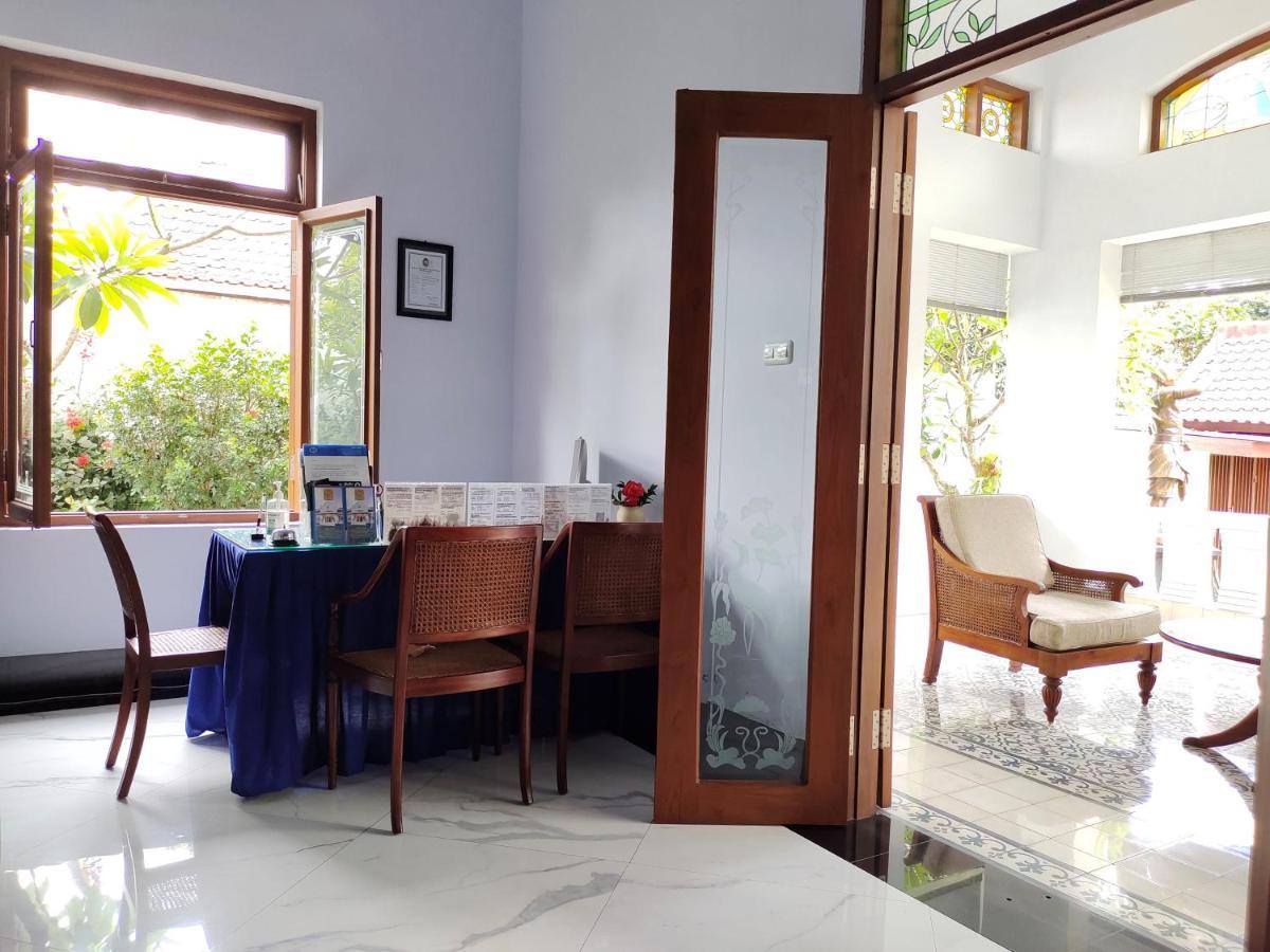 Hotel Griya Asih à Yogyakarta Extérieur photo