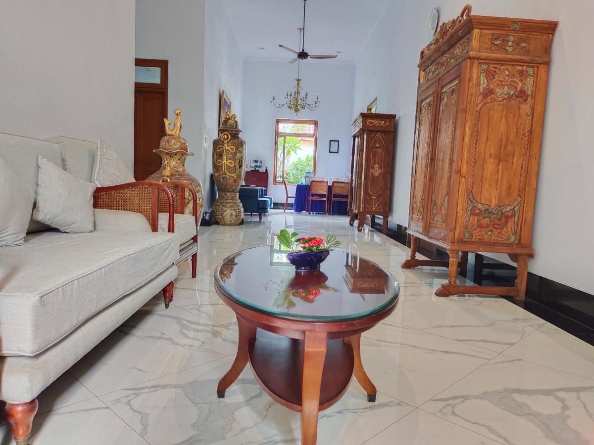 Hotel Griya Asih à Yogyakarta Extérieur photo