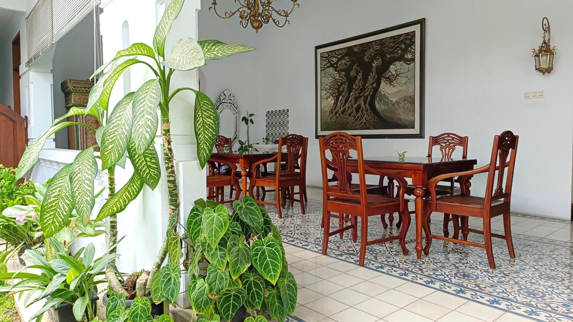 Hotel Griya Asih à Yogyakarta Extérieur photo