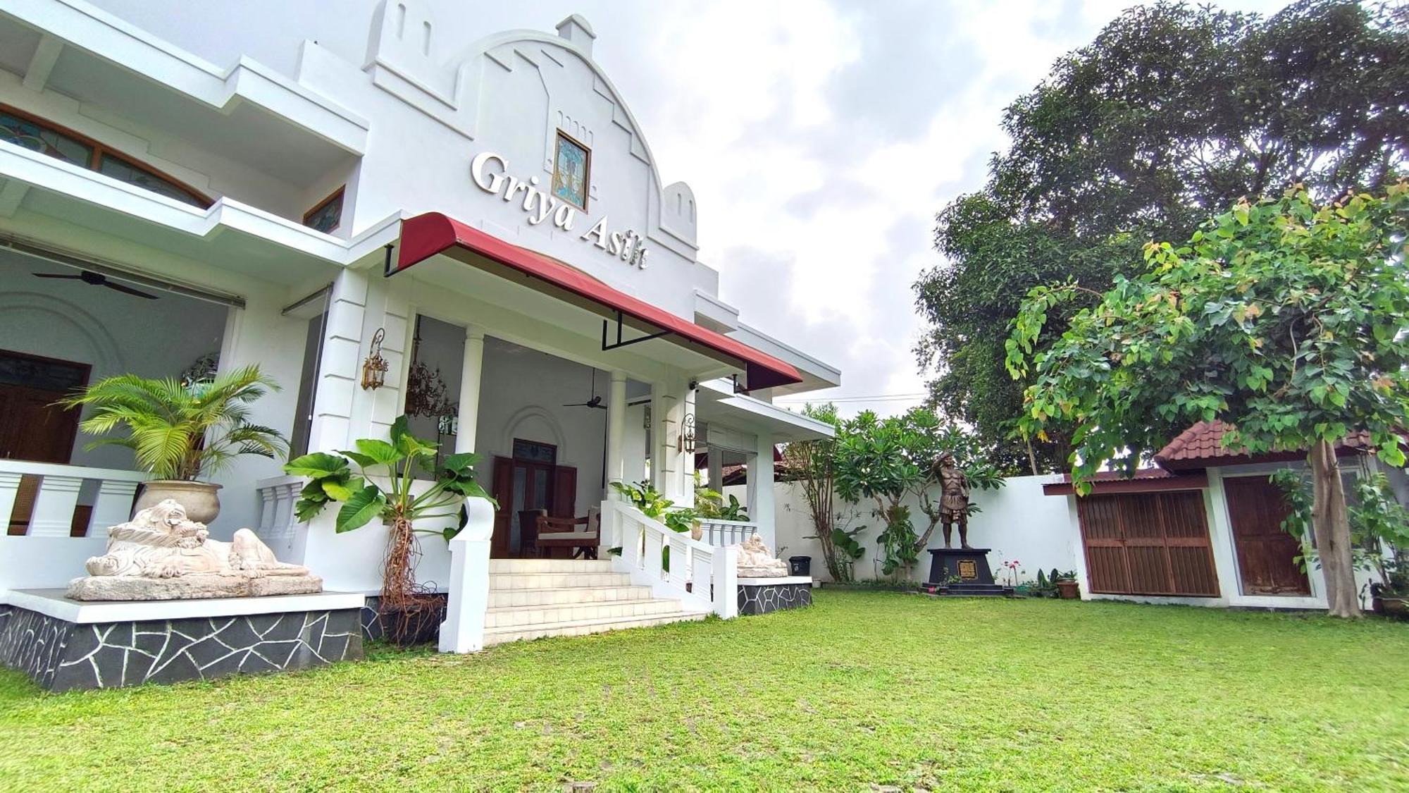 Hotel Griya Asih à Yogyakarta Extérieur photo