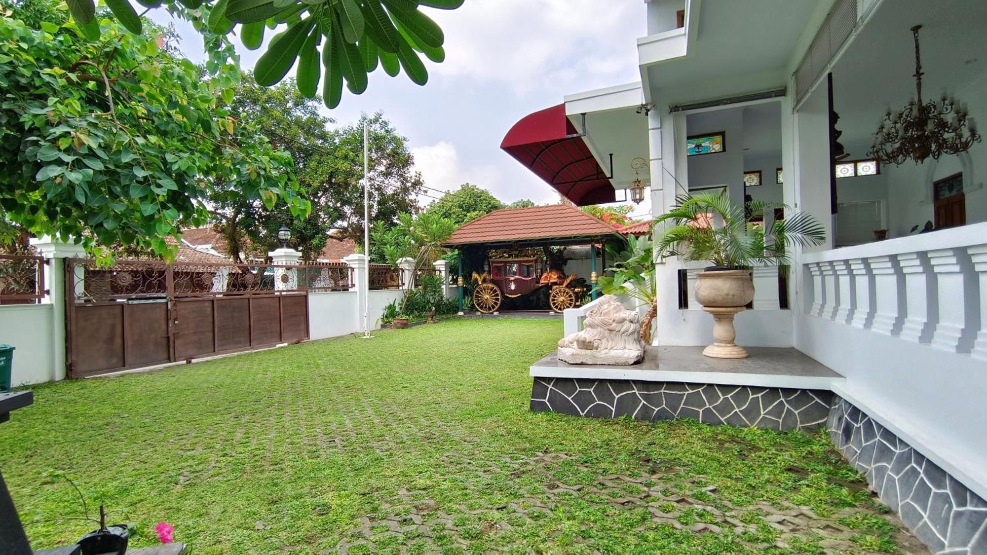 Hotel Griya Asih à Yogyakarta Extérieur photo