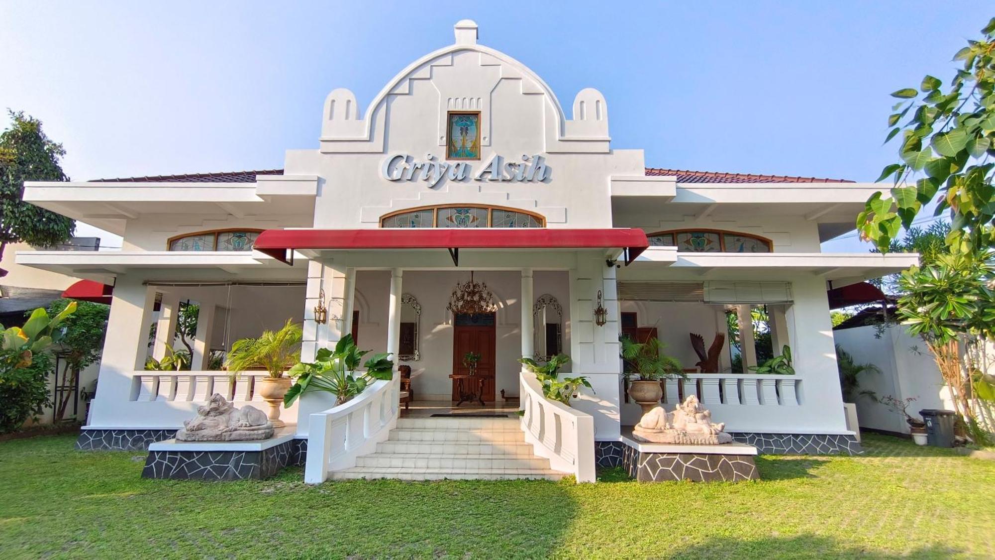 Hotel Griya Asih à Yogyakarta Extérieur photo